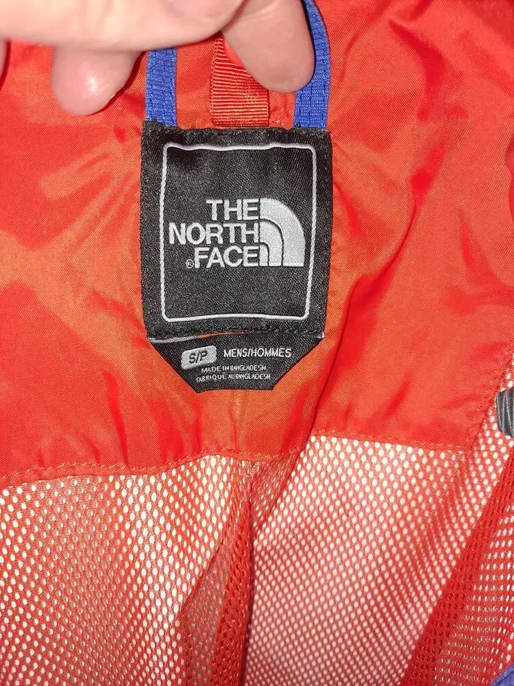 THe North Face‎ 2 Tone Blue and Red Coat with Inside Pockets Size Small